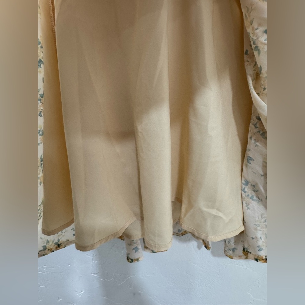 NWT Petal & Pup Anais Mini Dress Floral Butter Yellow Women's Medium - Picture 10 of 16
